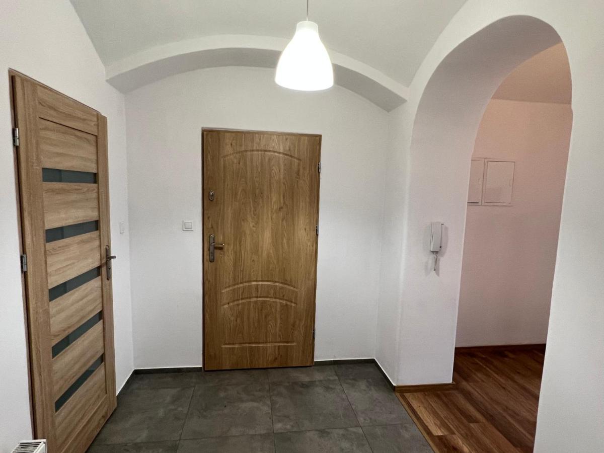 Apartament 3 Pokojowy Z Parkingiem Apartment Zabkowice Slaskie Bagian luar foto
