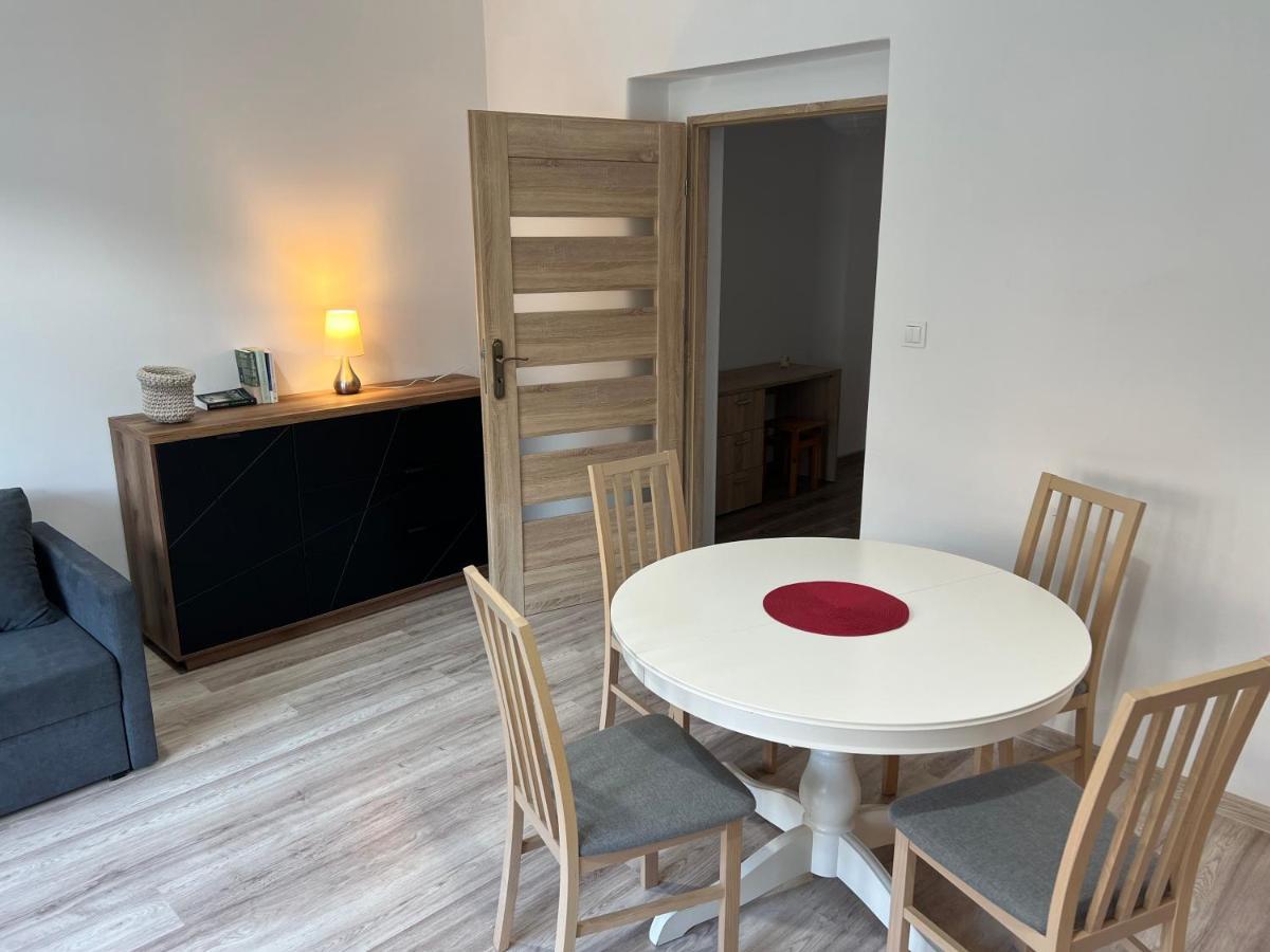 Apartament 3 Pokojowy Z Parkingiem Apartment Zabkowice Slaskie Bagian luar foto