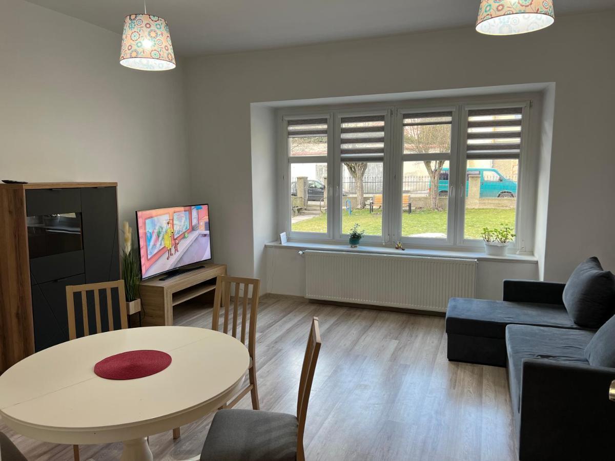 Apartament 3 Pokojowy Z Parkingiem Apartment Zabkowice Slaskie Bagian luar foto