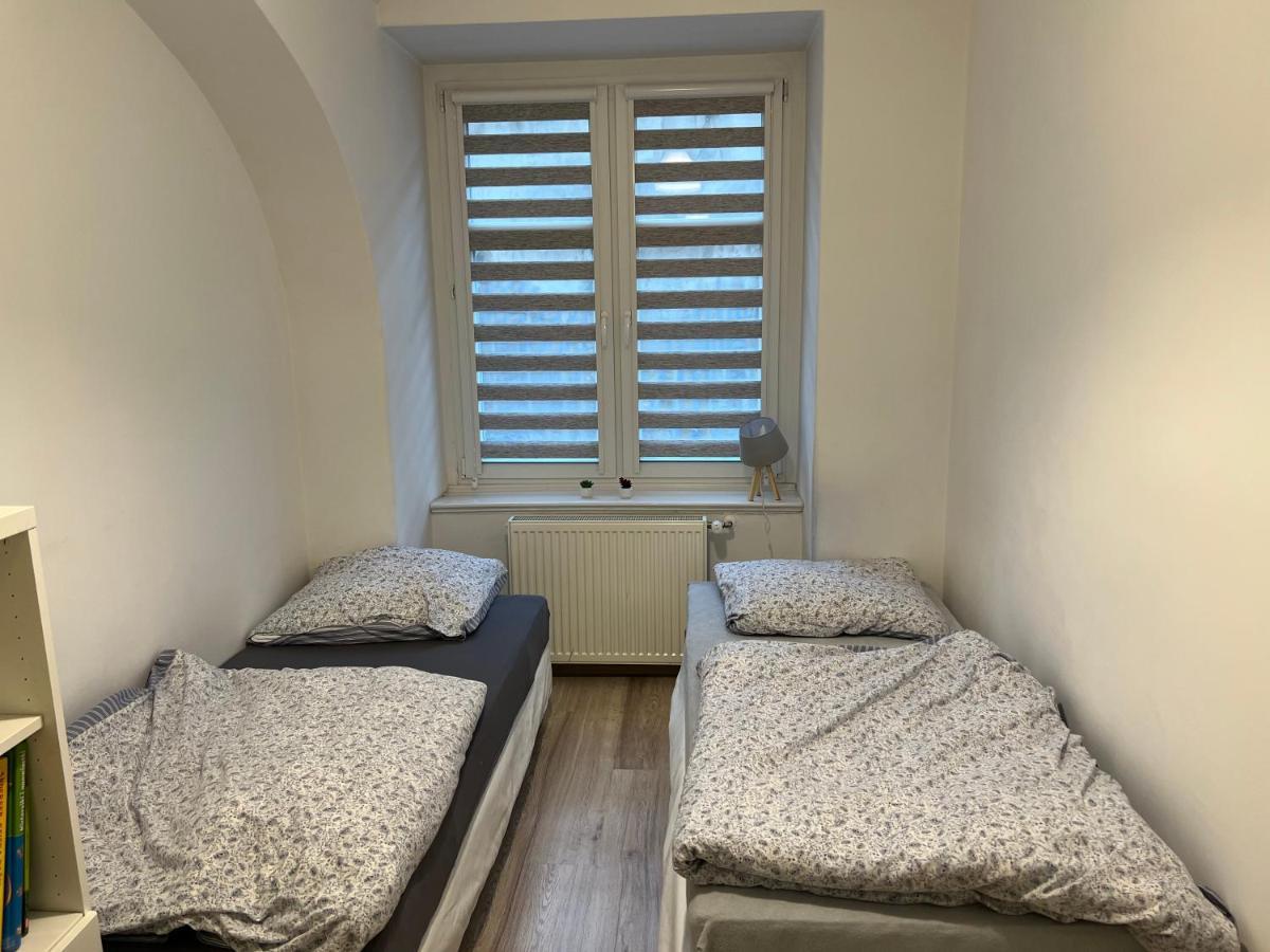 Apartament 3 Pokojowy Z Parkingiem Apartment Zabkowice Slaskie Bagian luar foto