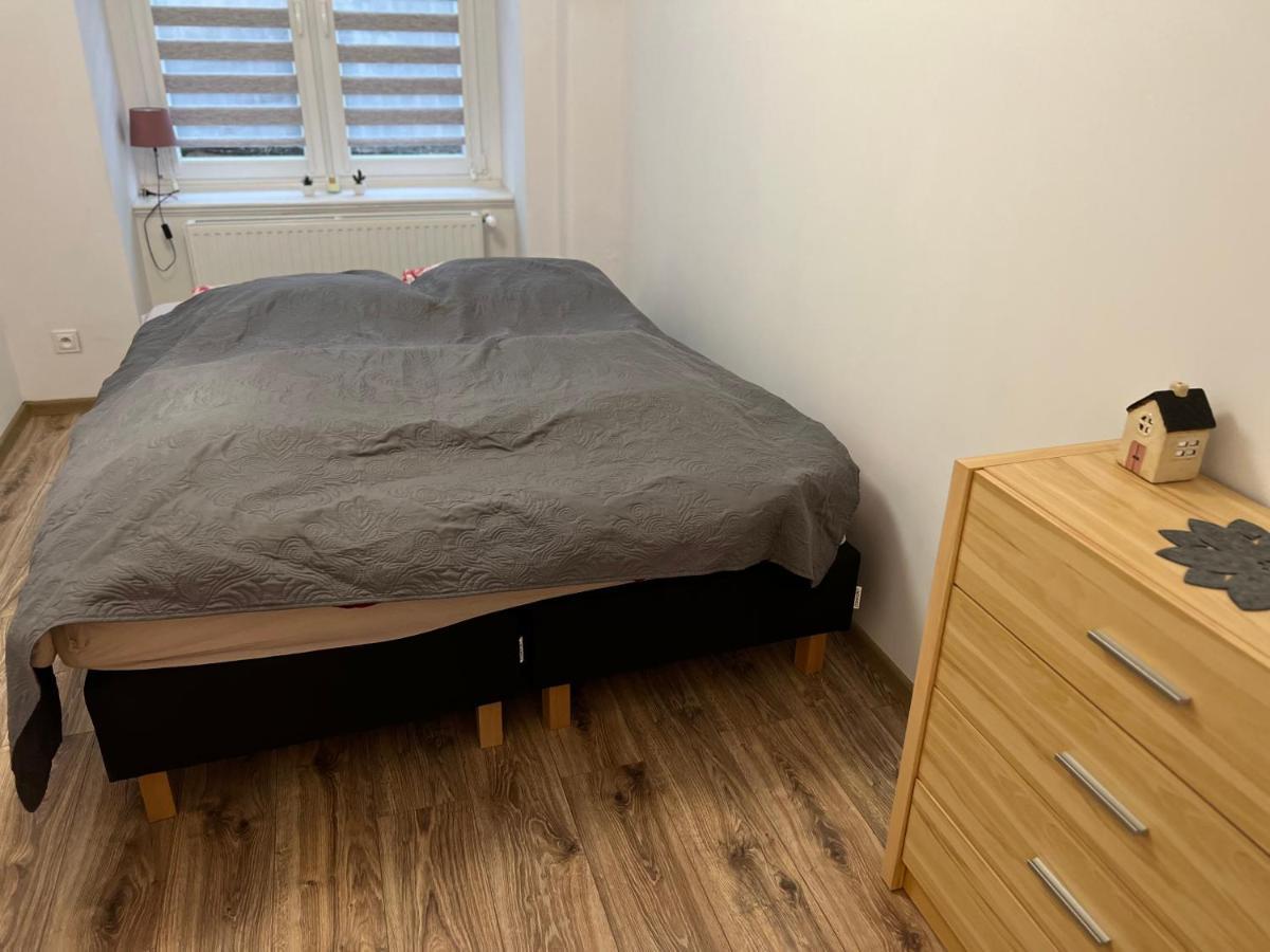 Apartament 3 Pokojowy Z Parkingiem Apartment Zabkowice Slaskie Bagian luar foto