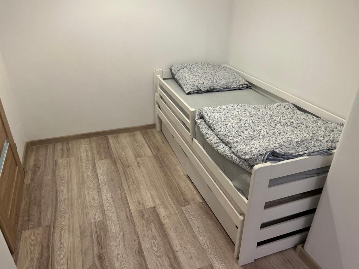 Apartament 3 Pokojowy Z Parkingiem Apartment Zabkowice Slaskie Bagian luar foto